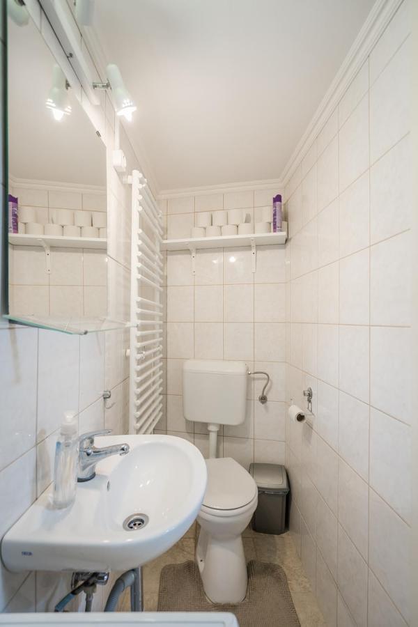 Bpr Simply Azure Apartment บูดาเปสต์ ภายนอก รูปภาพ